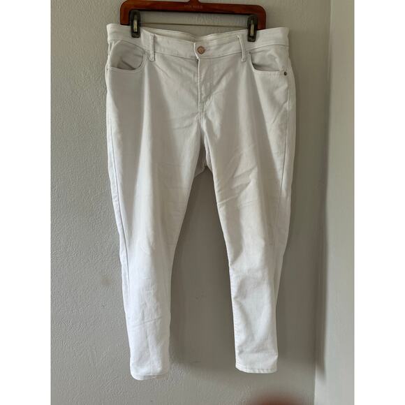 Women's Old Navy High Rise White Super Skinny Capri Jeans Size 14 - Picture 1 of 6